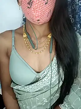 Snapshot of Miakhalifatamil chatting on 01-19-25, 05:18 Miakhalifatamil online show from 01-19-25, 05:18