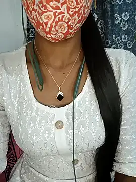 Snapshot of Miakhalifatamil chatting on 01-29-25, 04:30 Miakhalifatamil online show from 01-29-25, 04:30