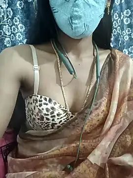 Snapshot of Miakhalifatamil chatting on 02-04-25, 08:59 Miakhalifatamil online show from 02-04-25, 08:59