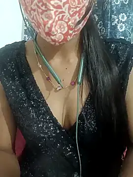 Snapshot of Miakhalifatamil chatting on 02-12-25, 06:09 Miakhalifatamil online show from 02-12-25, 06:09