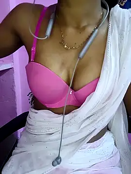 Snapshot of Miakhalifatamil chatting on 09-14-25, 12:54 Miakhalifatamil online show from 09-14-25, 12:54