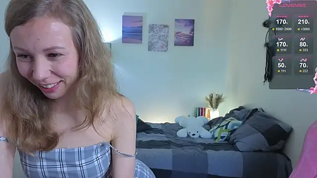 Lill Mary online show from 09-30-25, 01:32