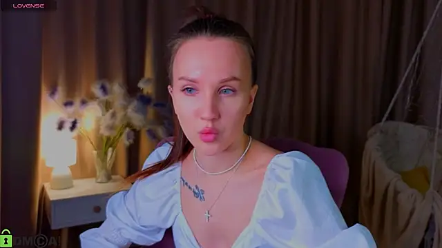 Snapshot of Wendy_mm chatting on 09-20-25, 03:35 Wendy mm online show from 09-20-25, 03:35