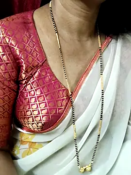 Snapshot of anuradha1432 chatting on 09-08-25, 02:16 anuradha1432 online show from 09-08-25, 02:16