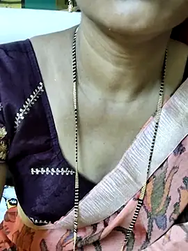 Snapshot of anuradha1432 chatting on 10-30-25, 05:02 anuradha1432 online show from 10-30-25, 05:02