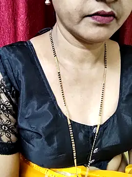 Snapshot of anuradha1432 chatting on 11-09-25, 05:55 anuradha1432 online show from 11-09-25, 05:55