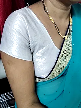 Snapshot of anuradha1432 chatting on 11-20-25, 08:47 anuradha1432 online show from 11-20-25, 08:47