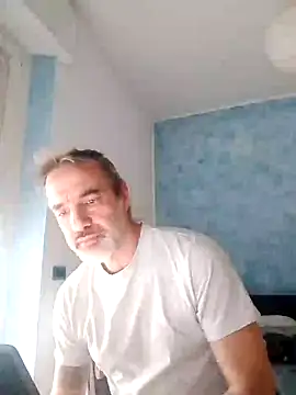 Snapshot of Marcolino183 chatting on 01-13-25, 02:00 Marcolino183 online show from 01-13-25, 02:00