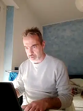 Snapshot of Marcolino183 chatting on 02-13-25, 02:20 Marcolino183 online show from 02-13-25, 02:20