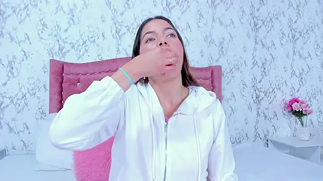 Mia Malkovaa  online show from 09-30-25, 04:23