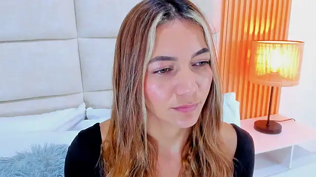 Mia Malkovaa  online show from 05-20-26, 03:07