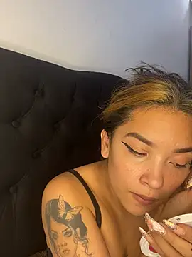 baby lizy online show from 02-09-25, 05:22