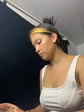 baby lizy online show from 03-22-25, 11:31