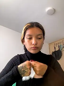 baby lizy online show from 10-04-25, 08:18