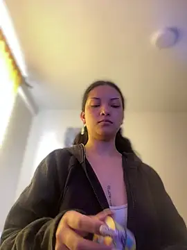 baby lizy online show from 03-18-26, 03:48