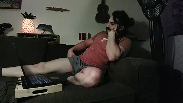 Snapshot of Mclozzz chatting on 12-21-25, 02:51 Mclozzz online show from 12-21-25, 02:51