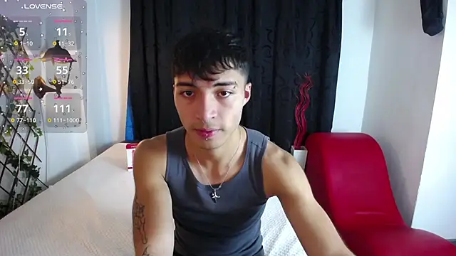 Snapshot of dylan_fun18 chatting on 12-12-24, 02:55 dylan fun18 online show from 12-12-24, 02:55