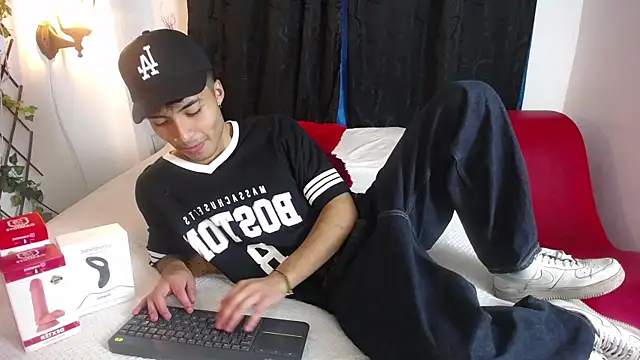 dylan fun18 online show from 02-06-25, 06:24