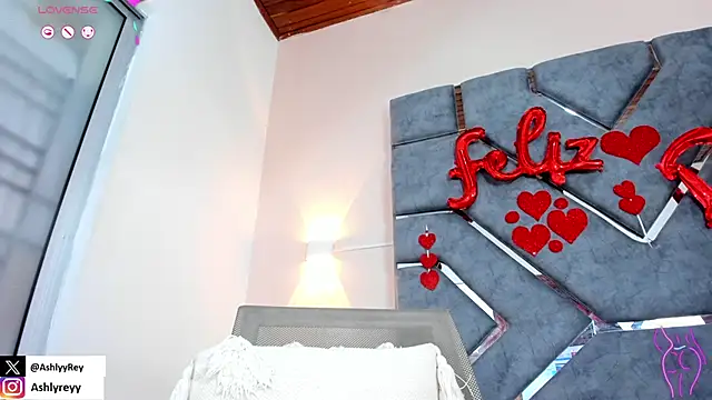 ashlyrey-1 online show from 02-22-25, 01:55