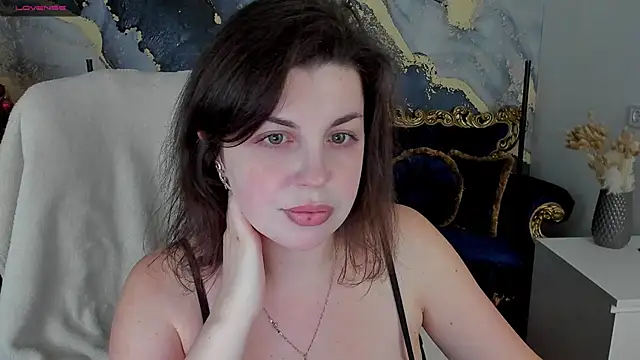 Snapshot of MirandaWong chatting on 12-24-24, 08:38 MirandaWong online show from 12-24-24, 08:38