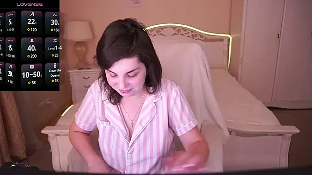 Snapshot of MirandaWong chatting on 01-18-25, 08:09 MirandaWong online show from 01-18-25, 08:09