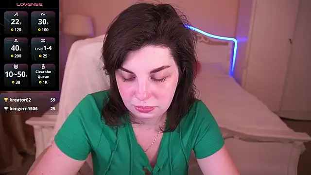 Snapshot of MirandaWong chatting on 02-05-25, 09:25 MirandaWong online show from 02-05-25, 09:25