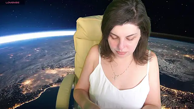 Snapshot of MirandaWong chatting on 02-23-25, 06:49 MirandaWong online show from 02-23-25, 06:49