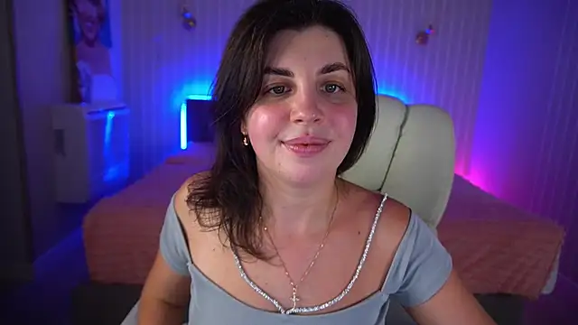 Snapshot of MirandaWong chatting on 09-13-25, 07:24 MirandaWong online show from 09-13-25, 07:24