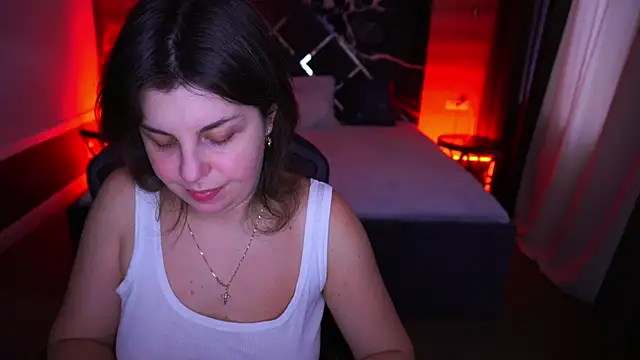 Snapshot of MirandaWong chatting on 11-03-25, 06:47 MirandaWong online show from 11-03-25, 06:47