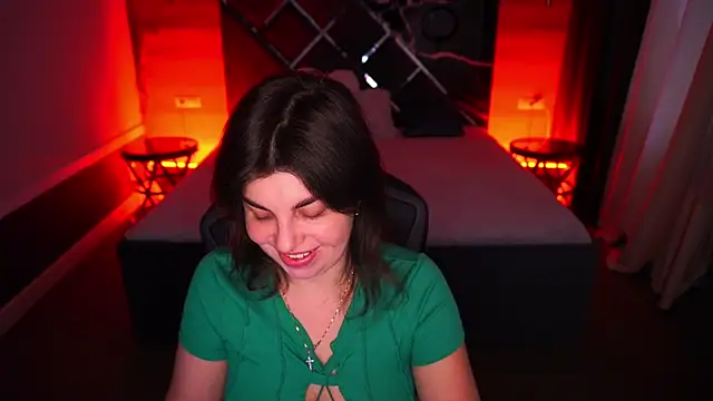 Snapshot of MirandaWong chatting on 11-07-25, 06:46 MirandaWong online show from 11-07-25, 06:46