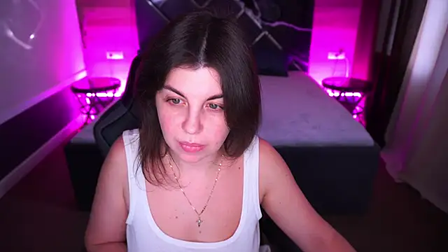 Snapshot of MirandaWong chatting on 11-13-25, 06:45 MirandaWong online show from 11-13-25, 06:45