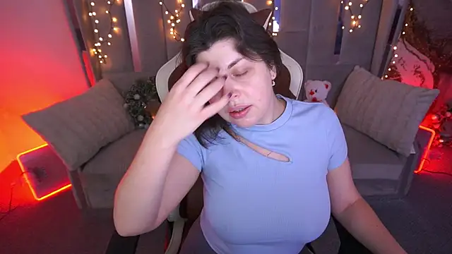 Snapshot of MirandaWong chatting on 02-08-26, 06:39 MirandaWong online show from 02-08-26, 06:39