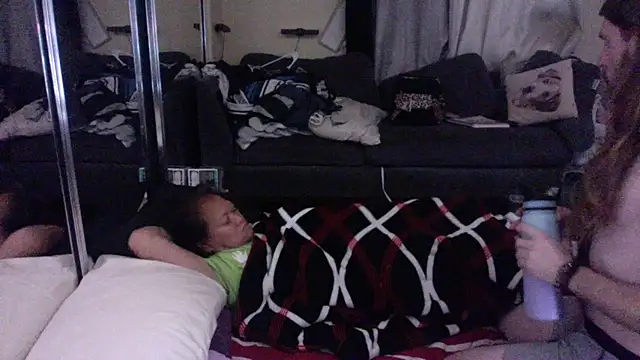 Johndoe2292 online show from 04-10-26, 09:47