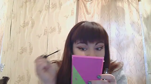 Snapshot of StarandMoon chatting on 12-28-24, 01:17 StarandMoon online show from 12-28-24, 01:17