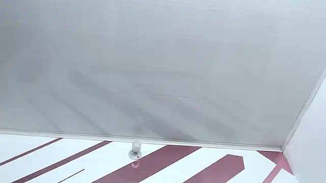 Kitten Hot  online show from 11-15-25, 02:31