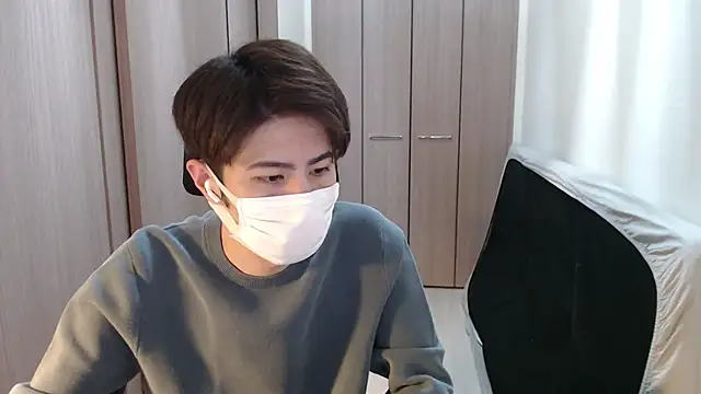 Snapshot of ryota_kkk chatting on 02-17-26, 12:56 ryota kkk online show from 02-17-26, 12:56