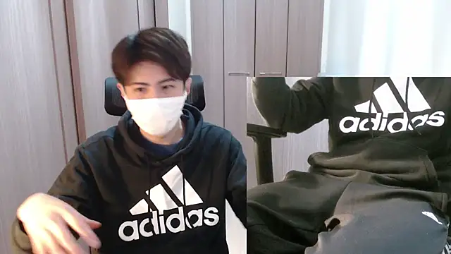 Snapshot of ryota_kkk chatting on 03-09-26, 11:47 ryota kkk online show from 03-09-26, 11:47
