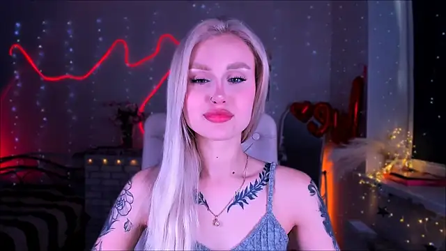 Snapshot of _Ravenaa chatting on 03-14-25, 11:56 Ravenaa online show from 03-14-25, 11:56