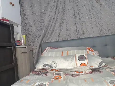 Soe Lara online show from 04-18-26, 02:43