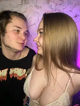 Snapshot of Family-Mm1 chatting on 02-09-26, 08:35 Family-Mm1 online show from 02-09-26, 08:35