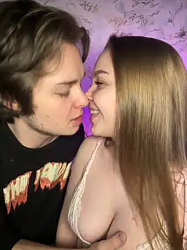 Snapshot of Family-Mm1 chatting on 02-10-26, 11:47 Family-Mm1 online show from 02-10-26, 11:47