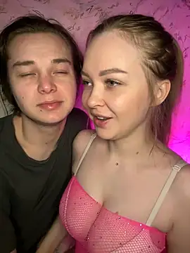 Snapshot of Family-Mm1 chatting on 02-21-26, 06:36 Family-Mm1 online show from 02-21-26, 06:36