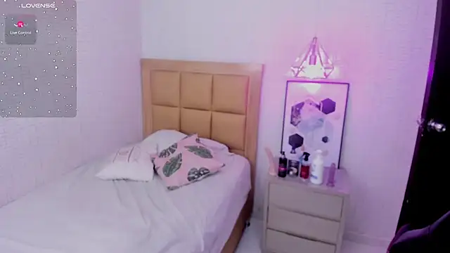 MAGNOLEROY online show from 01-29-25, 07:43