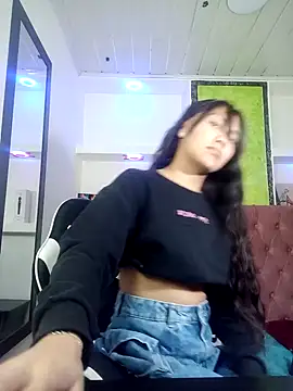 Snapshot of Catalehia_Milk chatting on 09-22-25, 09:06 Catalehia Milk online show from 09-22-25, 09:06