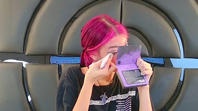 ElizabetthKitty online show from 01-27-25, 11:00