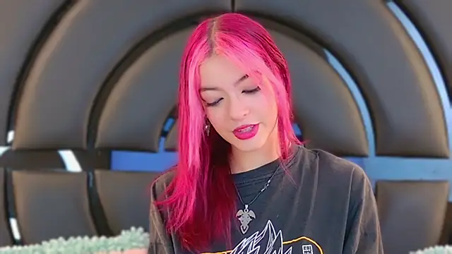 ElizabetthKitty online show from 01-31-25, 07:18