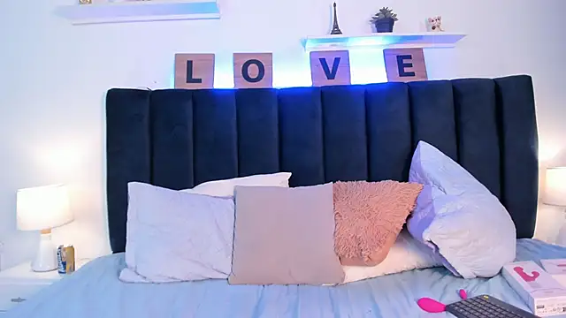 Snapshot of Valeria07_ chatting on 02-01-25, 12:40 Valeria07 online show from 02-01-25, 12:40