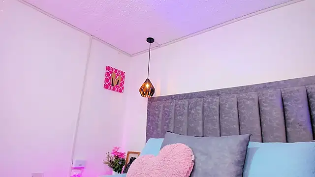 Snapshot of Valeria07_ chatting on 03-02-25, 02:30 Valeria07 online show from 03-02-25, 02:30