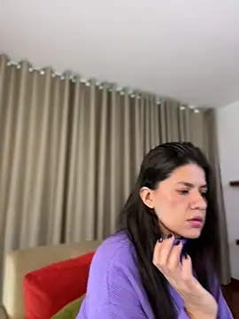Snapshot of Alice_Biel chatting on 06-15-26, 02:41 Alice Biel online show from 06-15-26, 02:41
