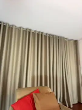 Snapshot of Alice_Biel chatting on 06-19-26, 01:15 Alice Biel online show from 06-19-26, 01:15